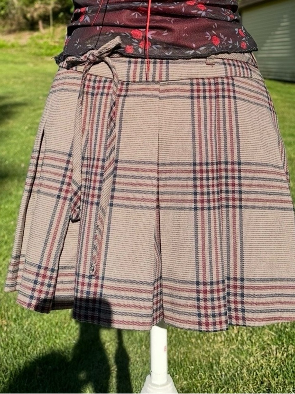 Hollister Beige Plaid Pleated Mini Skort with Red and Black Stripes